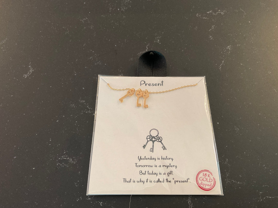 Present Necklace